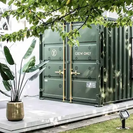 Whiteloft アパート